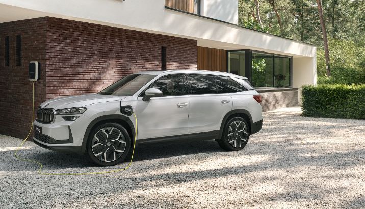Odvezi svoj novi Kodiaq Plug-in Hybrid uz uštedu 5.375,00 EUR. Za više informacija kontaktiraj naše prodajne savjetnike!